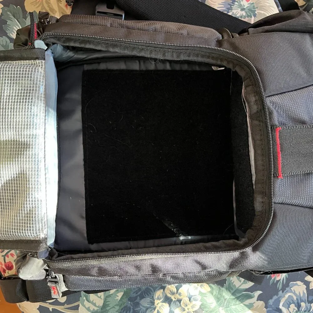 Deco Gear Camera Backpack - Picture 2 of 9